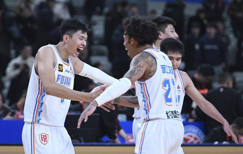 留住邹阳，董事长亲自发话！黎伊扬离队倒计时，福建只给C类合同(黎伊扬和邹阳)