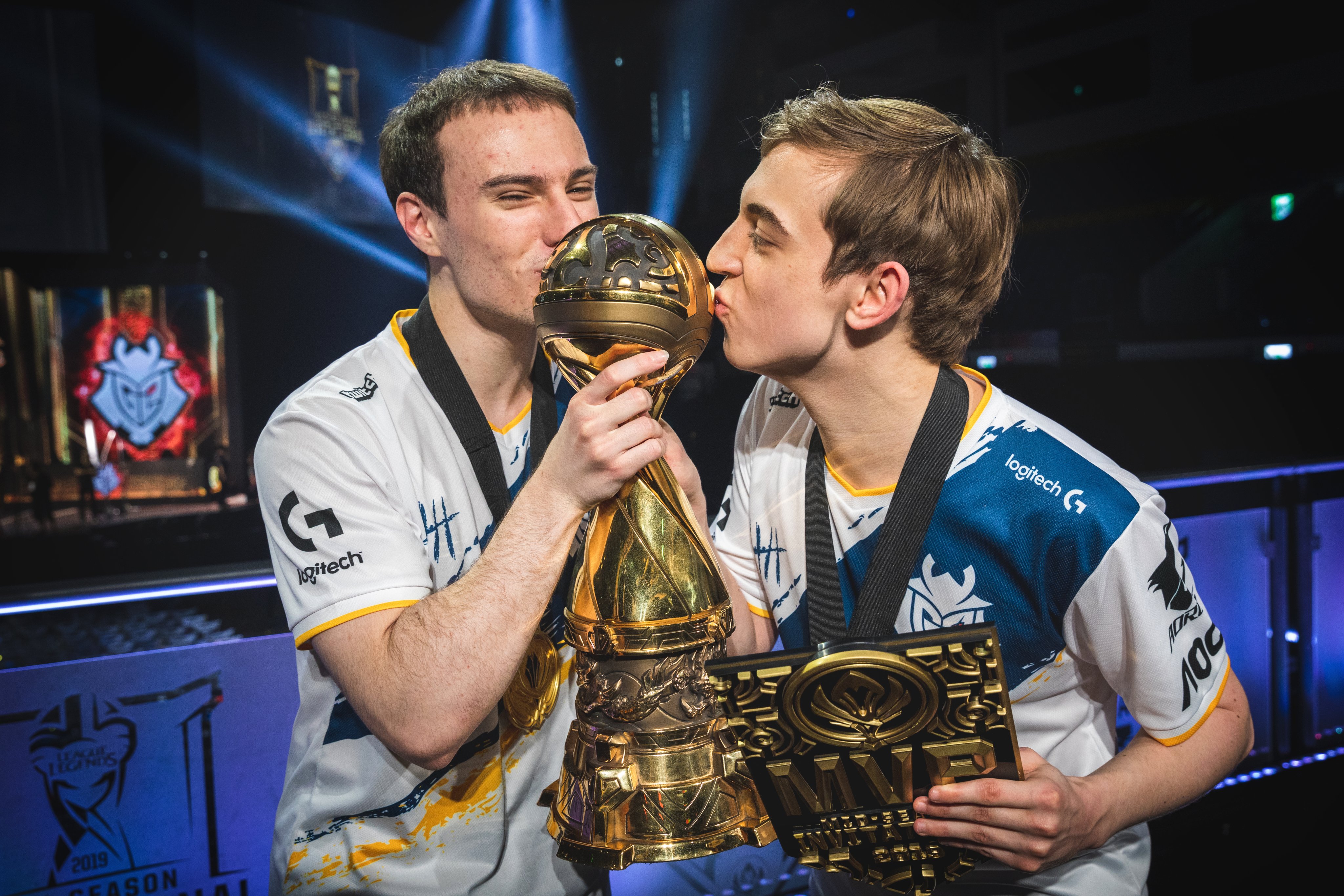 九游体育-LOL-MSI：四战全胜强势登顶，GEN3-2击败T1成功卫冕MSI冠军(msi赛程四强)