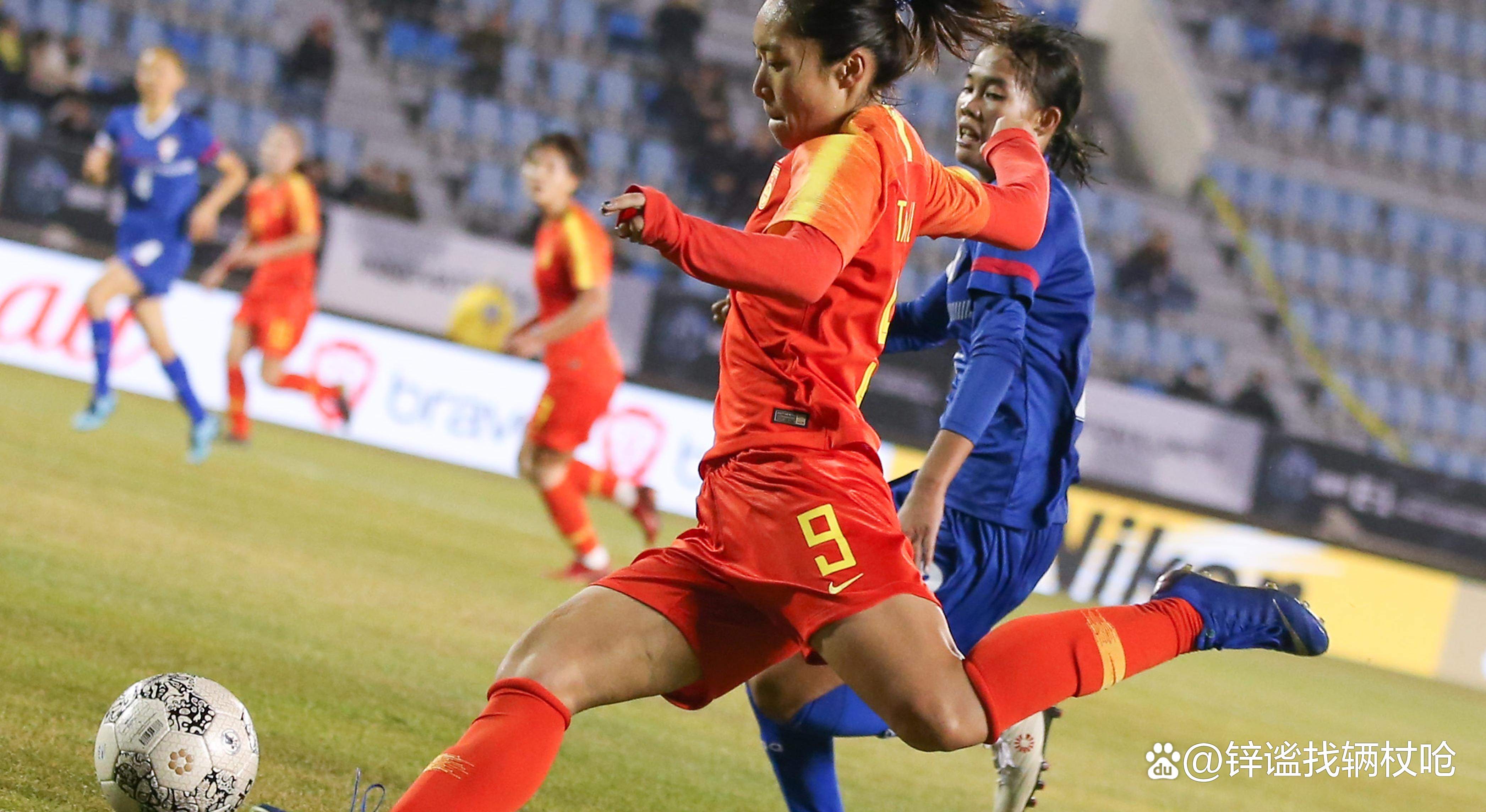 全国比赛中，女足选手表现亮眼(女足表现很亮眼)
